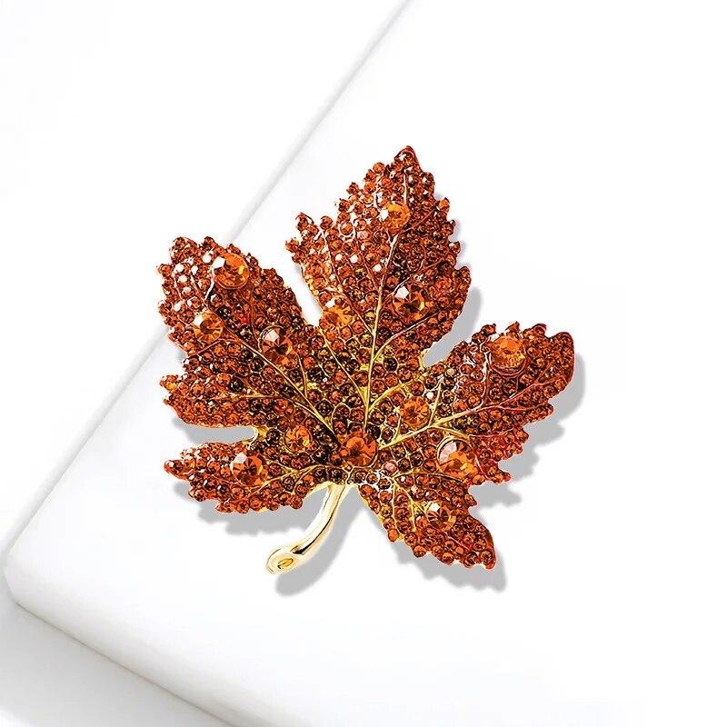 

Модные металлические броши в виде красного кленового листа для женщин и мужчин, брошь из кристаллов и растений, праздничные украшения на день рождения и зиму