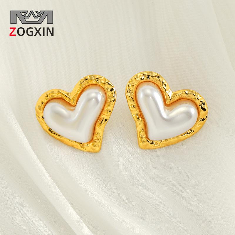 

2024 New Heart Temperament Stainless Steel Pearl Stud Earrings for Women - Fashionable and Trendy Jewelry 18K Gold