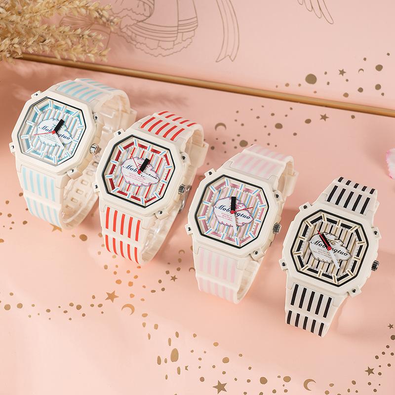 Large Dial Dopamine Trend Student Sports Watch Fashion Silicone Waterproof Ladies Watch