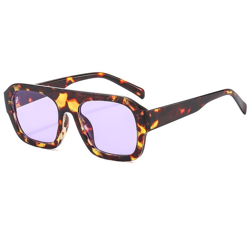 

Ретро квадратные солнцезащитные очки с большой оправой: Высококлассная европейская и американская мода для женщин. As shown