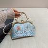 Elegant Chinese Embroidery Ladies Handbag with Pearl Chain Crossbody Fashion Shell Shoulder Bag for Evening Parties