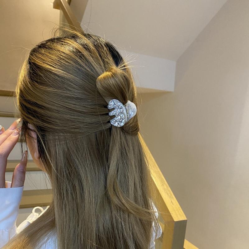 Elegant Crystal-Encrusted Mini Hair Clip for Women