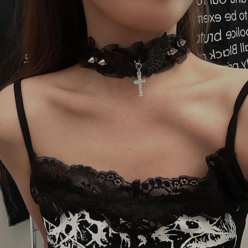Y2k Subculture Charm Sliver Color Cross Pendant Rivet Wings Lace Collar Necklace for Women Punk Personality Halloween  Jewelry