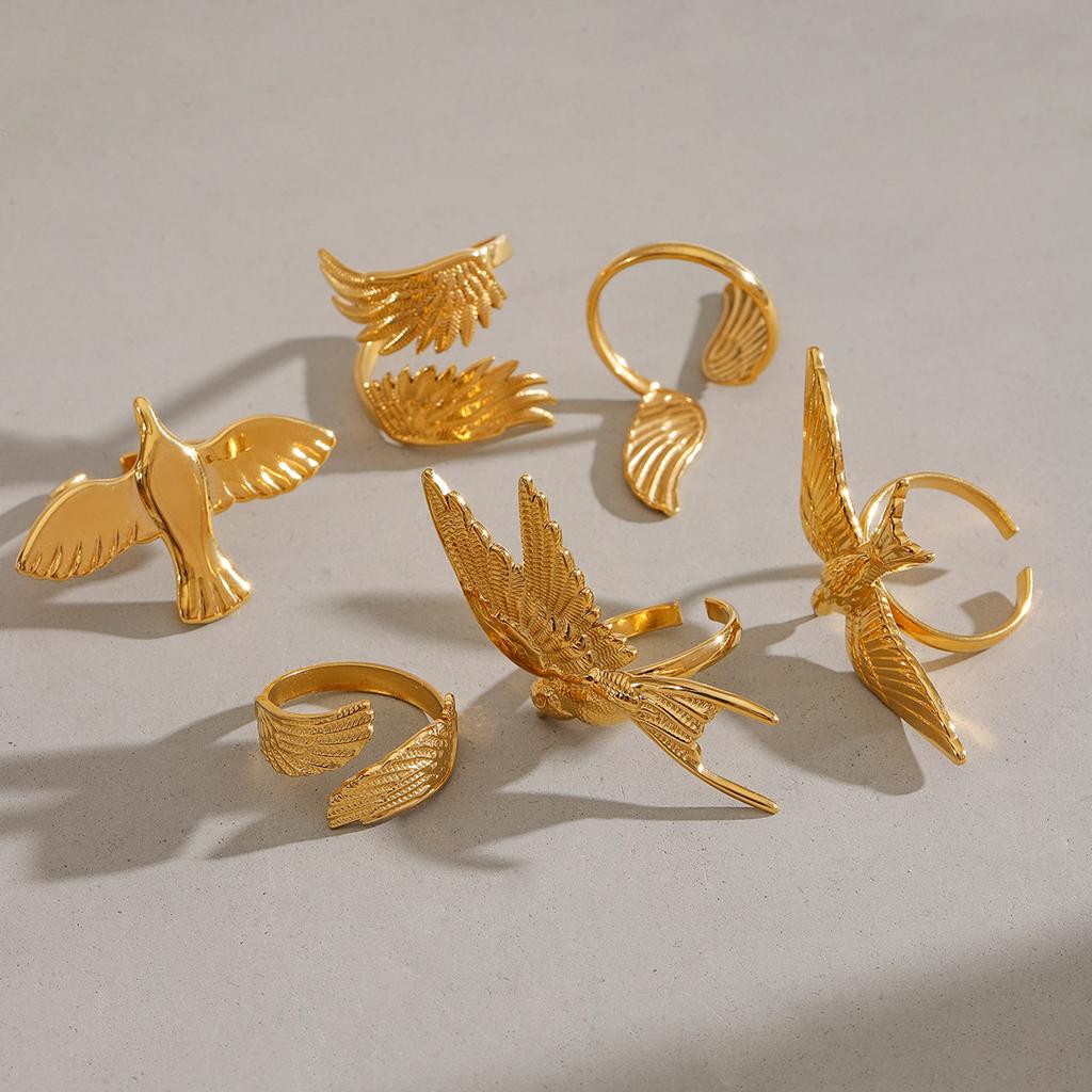 LATS Exquisit Stainless Steel Flying Bird Rings for Men Women Fashion Personality Animal Opening Ring Charm Jewelry Accessories