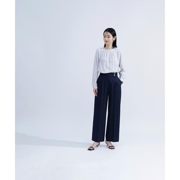 Natural Beauty Basic Tuck Design Blouse Women's Off-White