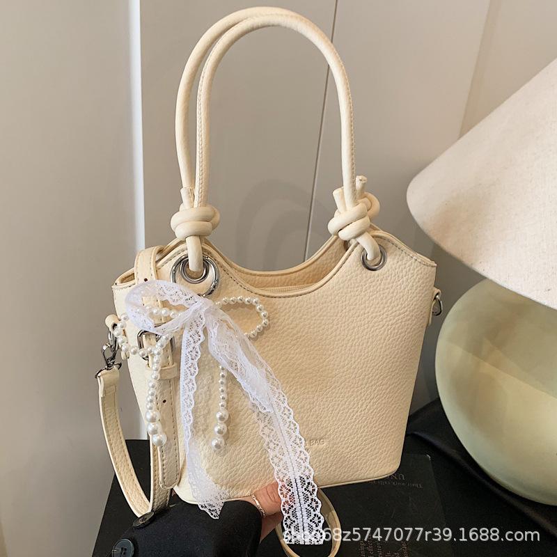 High-end Fashion Portable Bucket Bag Women's 2025 New Versatile Simple Crossbody Bag Trendy Shoulder Bag