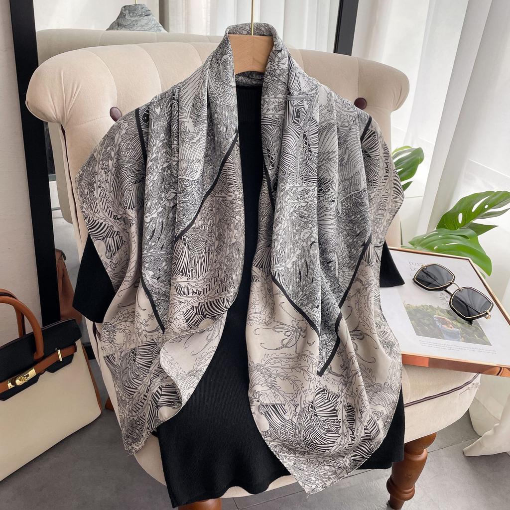 High-quality Luxurious Silk Scarves Headband Scarfs Neck Scarf For Women Chain Silk Scarf Women's Decorative Shawl