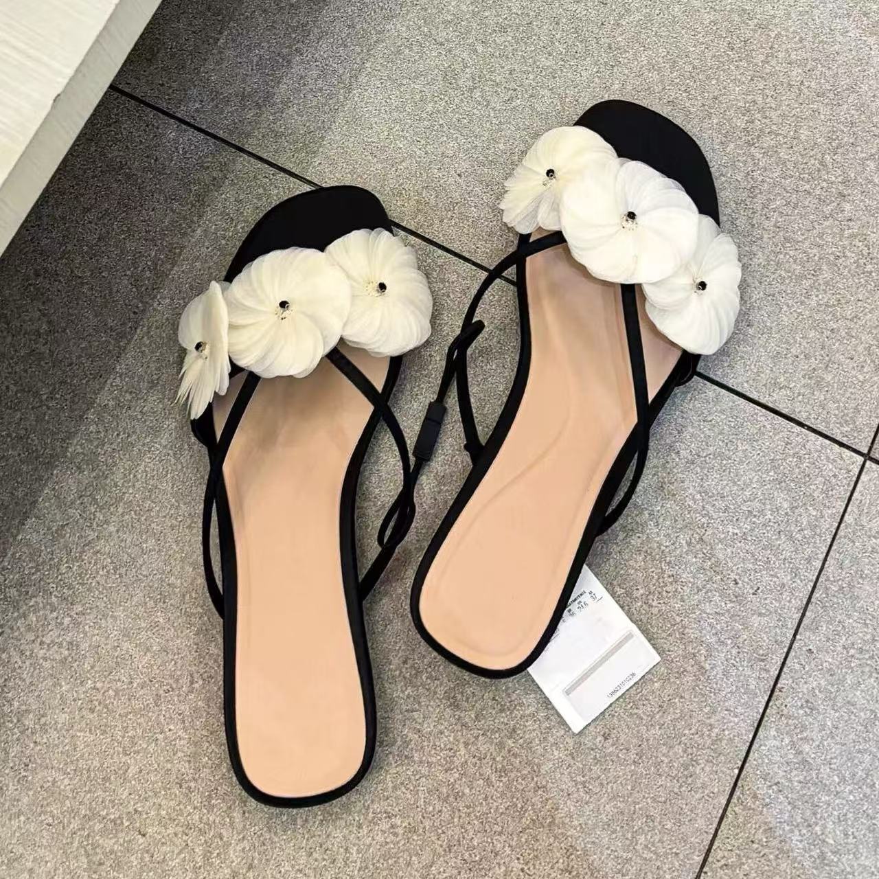 

Модные шлепанцы на плоской подошве с цветами, женские новые сандалии с открытым носком в отпускном стиле для улицы 38 белый