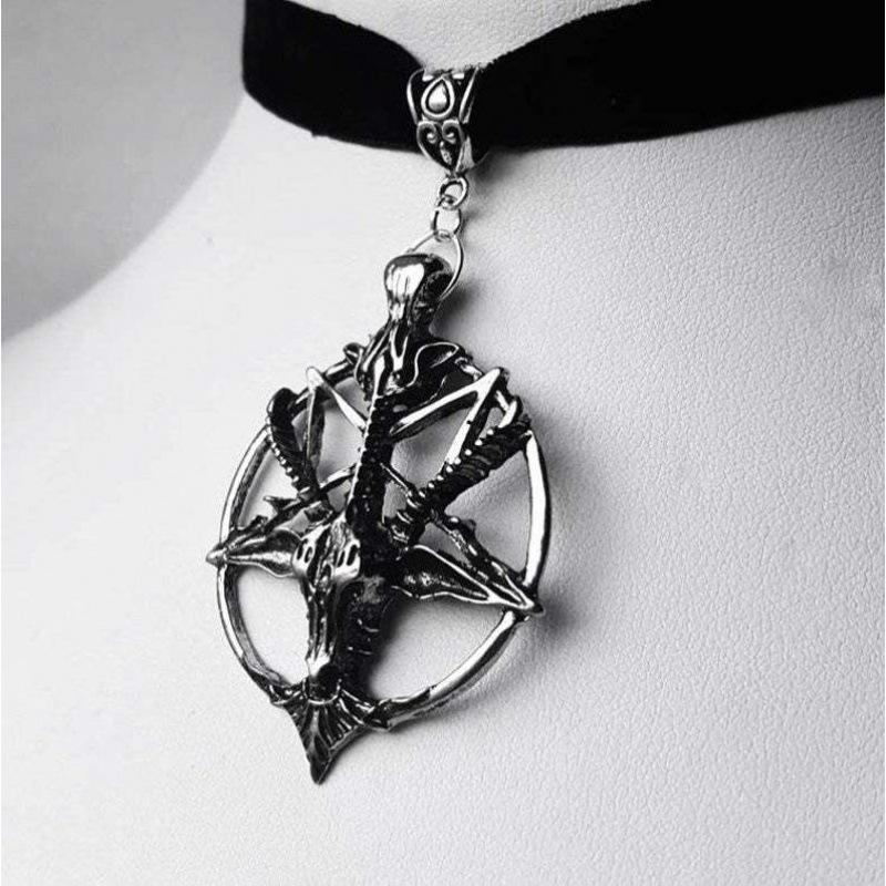 Retro Artistic Skull Alloy Necklace with Electroplated Pendant - European  American Jewelry