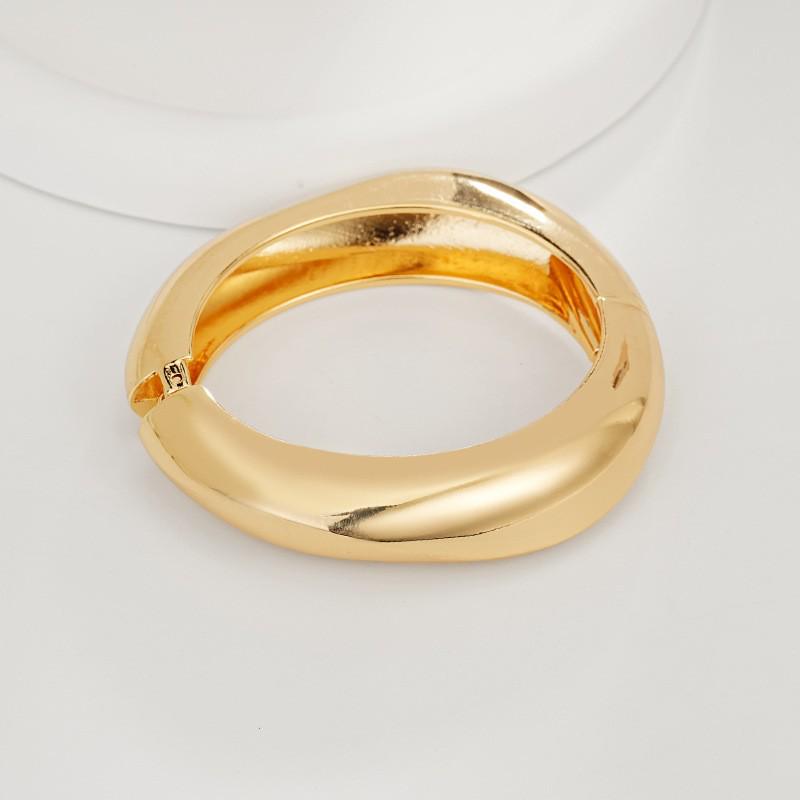 Interlocking Ring Open Bangle - European & American Light Luxury Design for Women