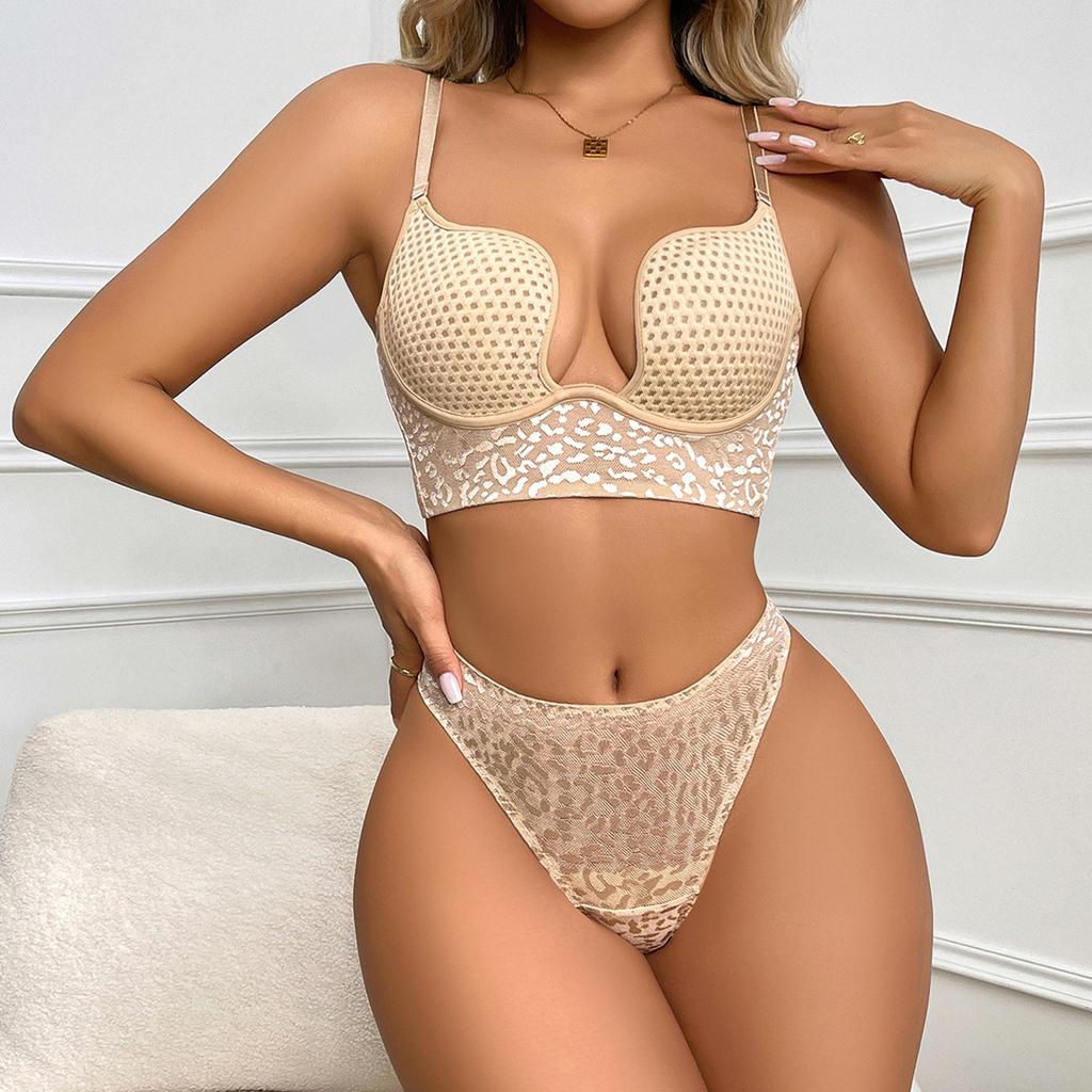 Sexy underwear women's summer thin U-shaped big halter, beautiful back underwear, a variety of ways to wear to gather underwear sets