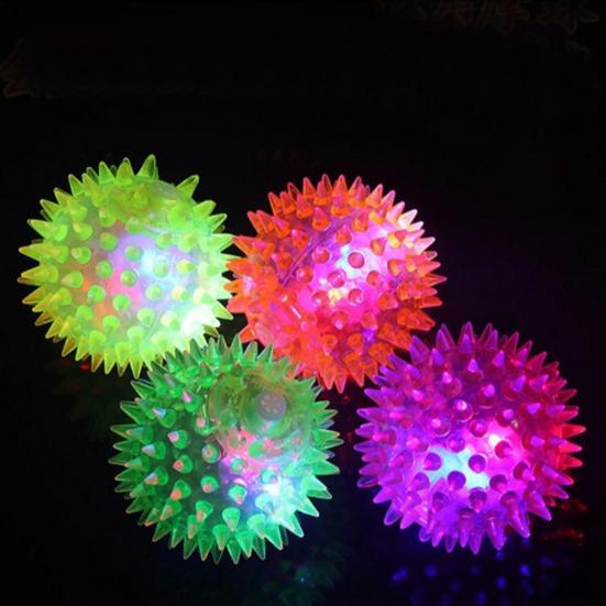 Bouncing Light-Up Ball Spiky Rubber Sensory Toy with Flashing Colors Cat Dog Chewing Toy Teeth Cleaning Thorn Balls