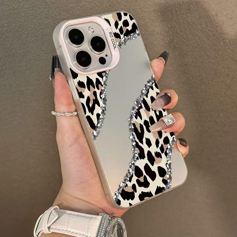 Handyhülle im Patchwork-Design mit Leopardenmuster, kompatibel mit Apple 17, 16ProMax, 15, 14 & 13 - Europäischer & Amerikanischer Stil