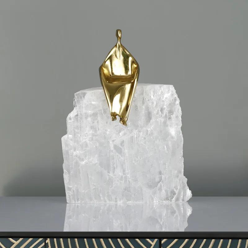 Metal Figure Sculpture Crystal Handicraft Ornaments Golden Man Decorative Figurines Home Decoration Accessories Desk Decoration