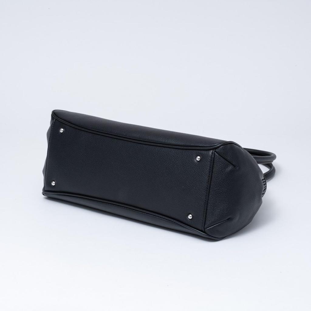 Jill Stuart Imploop Crystal Buckle Tote Bag with Feminine Belt Design in Black Women's (JSLH5CH1)