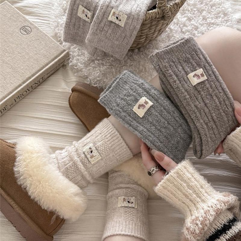 Women'S Autumn And Winter Thick Socks With Warm Midsole Cute And Fashionable Solid Color Sweat Absorbing And Odor Proof Socks