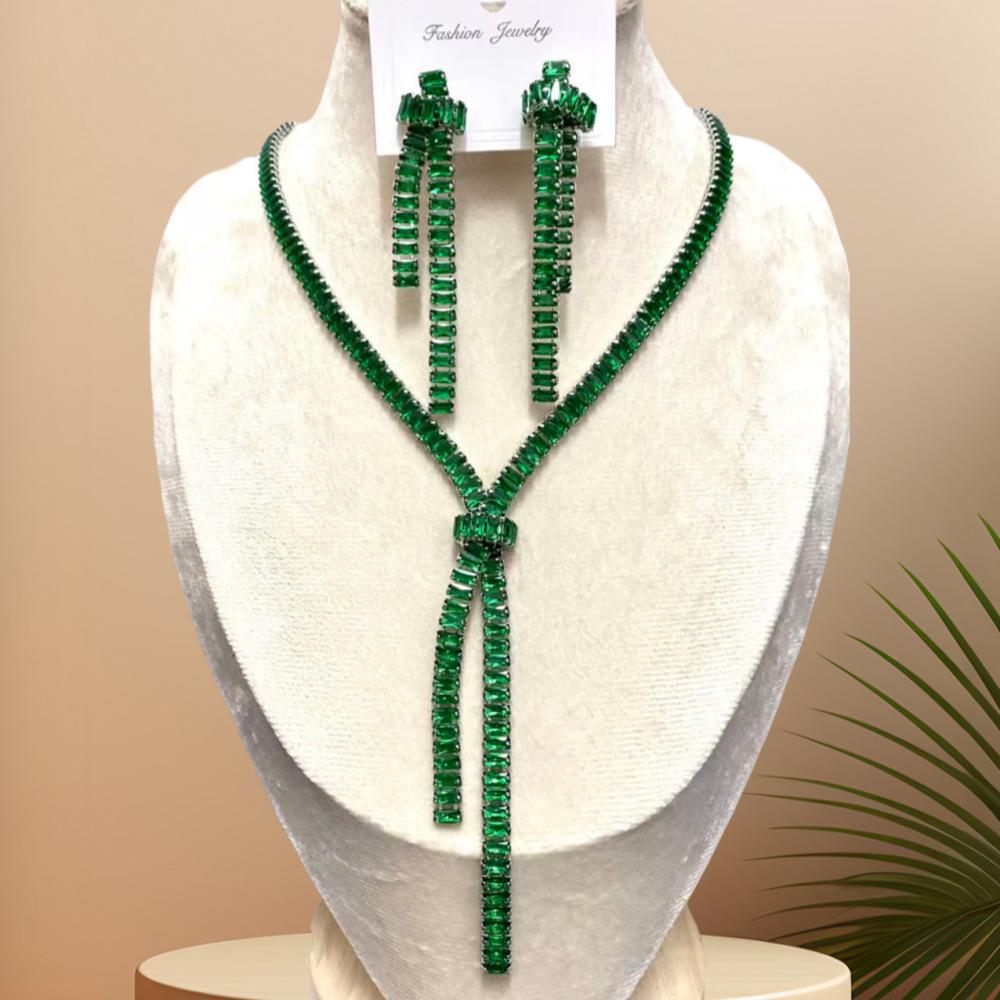 Ensemble collier et boucles d'oreilles à pampilles en zircon: Accessoires de Chaîne de Clavicule Haut de Gamme Chic Européen-Américain pour Femmes