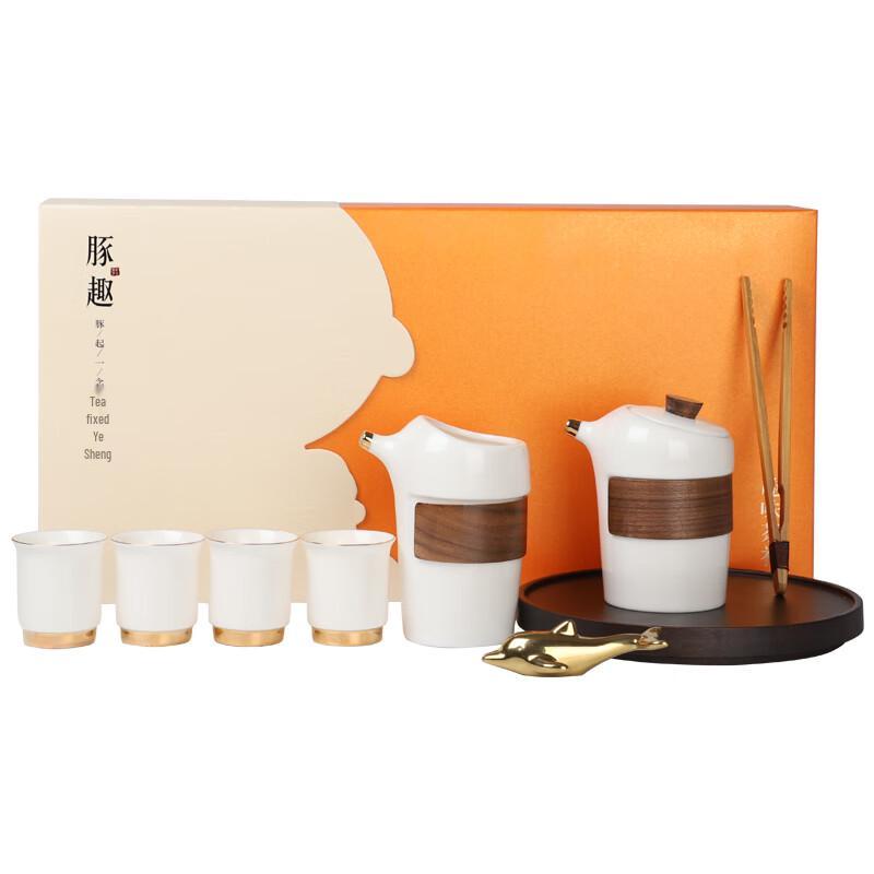 

Piggy Themed Chinese Teaware Set