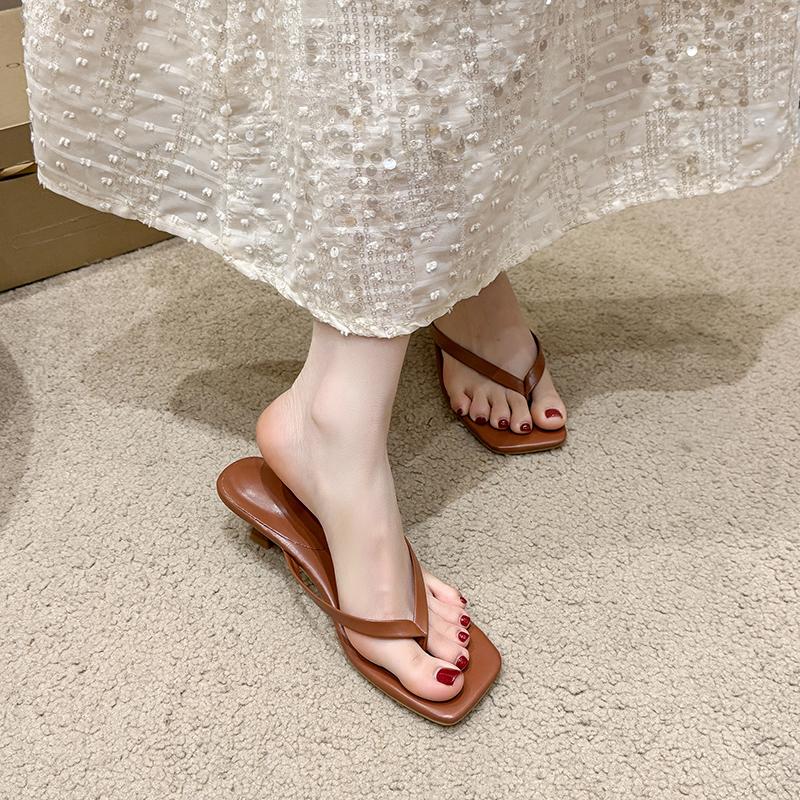 Summer New Soft Leather Square Toe Cat with Flip-flops Women Fashion Thin Belt Thin Heel Soft Sole Flip-flops