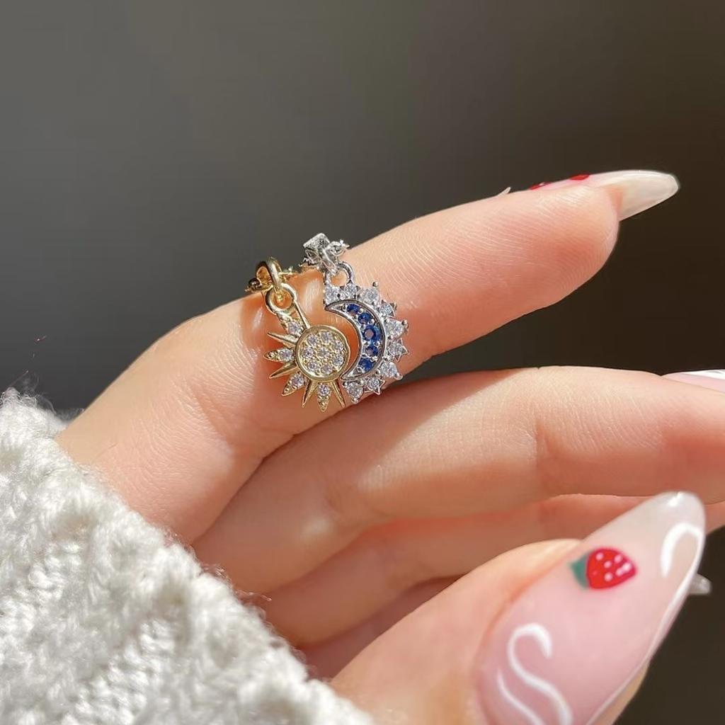 3ks/Sada Pár Náhrdelník s přívěskem Slunce a Měsíce a Otevřený Prsten Dárková Sada, Retro Design, Sada s Diamanty Pro Ni