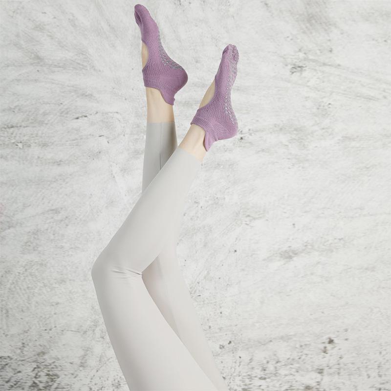 Women's Non-Slip Split Toe Yoga & Pilates Socks - Sweat-Absorbent Cotton, Fall/Winter
