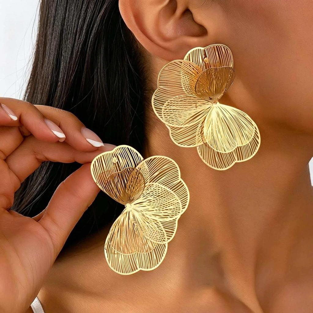 Exquisite Gold Flower Necklace & Dazzling Floral Stud Earrings - High-End Luxury Collection