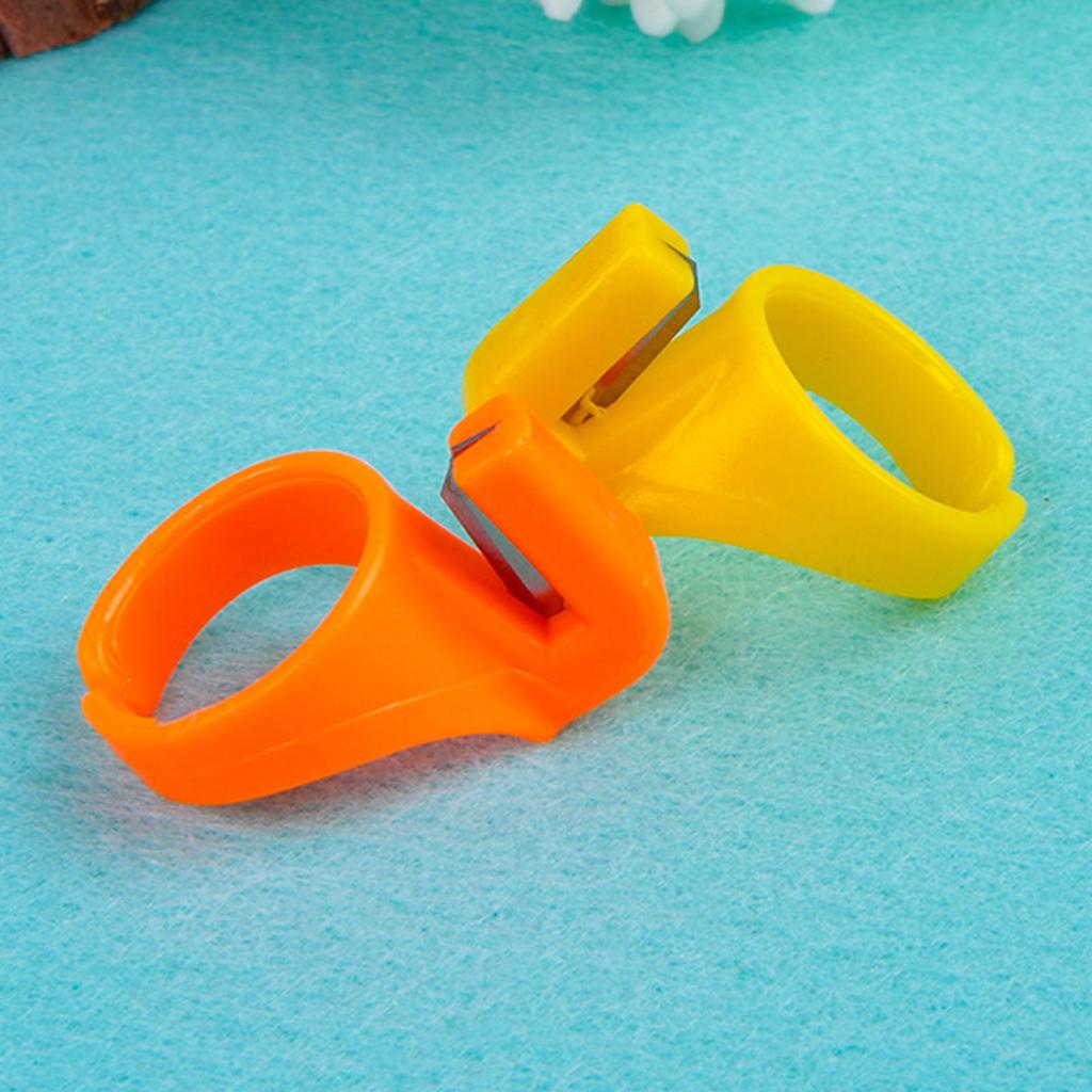 12 Pieces Finger Knife Ring Plastic Quilting Thread Cutter Thimble Sewing Handcraft DIY Tool with Blade for Cutting Yarn