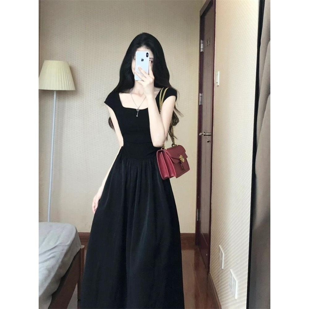 Delicate high waist and thin French black sleeveless temperament dress, new design waist and thin square neck long dress for women