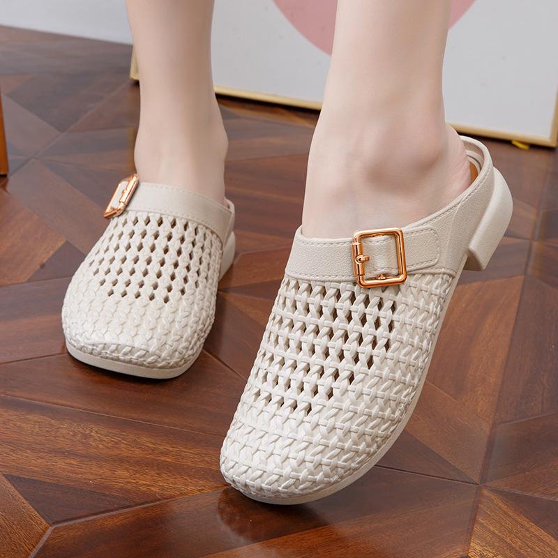 Yuzhihao Women's Casual Slip-On Sandals - New Summer Hollow Design, Closed-Toe, Low Heel
