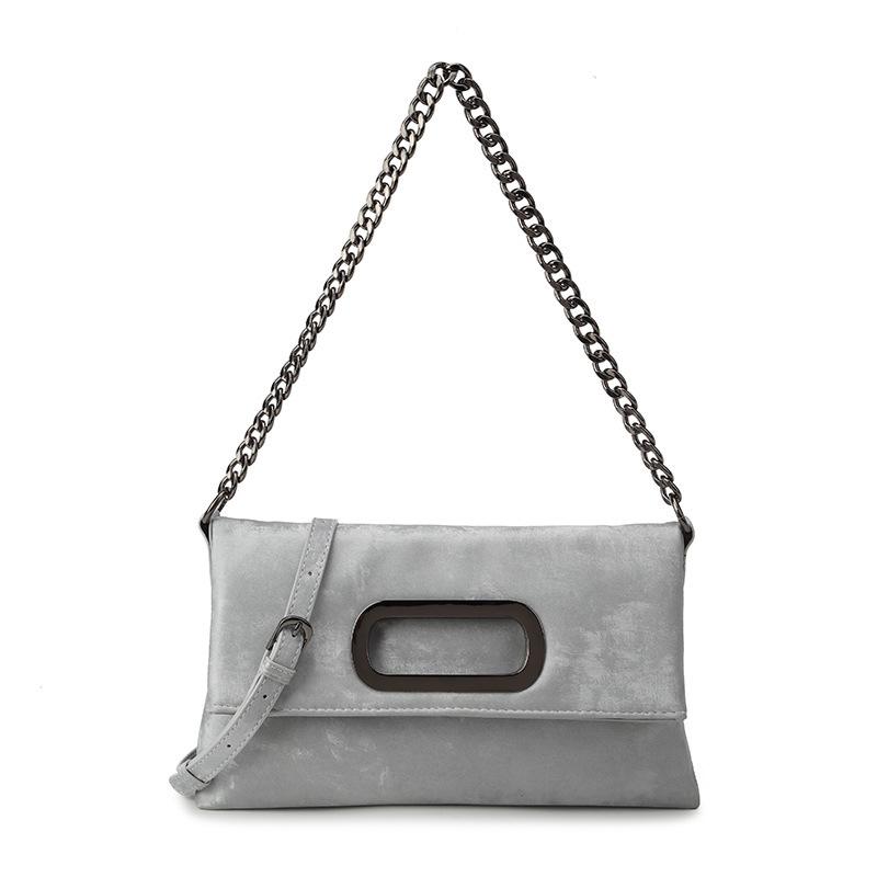 

Large capacity tote bag women s new national style handbag fashionable versatile shoulder bag retro texture chain underarm bag