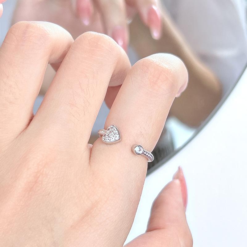 

Love Cross Diamond Zir*****Pening Simple Niche Design Light Luxury High Sense Cold Wind Ring Adjustable opening