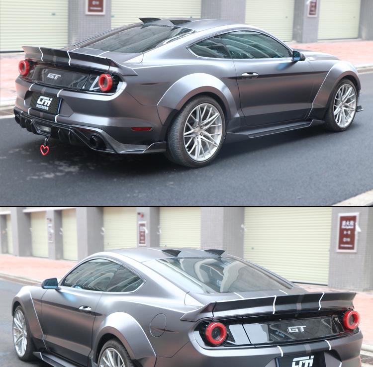18-22 Ford Mustang GT3 Wide Body Kit: Fender Flares and Side Skirts
