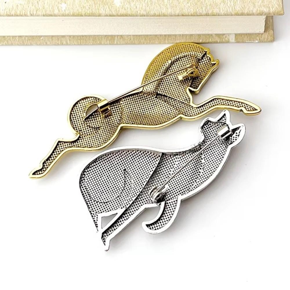 Elegant Zinc Zinc Alloy Animal Brooch Gold Silver Vintage Leopard Pin Running Horse Brooches New Year