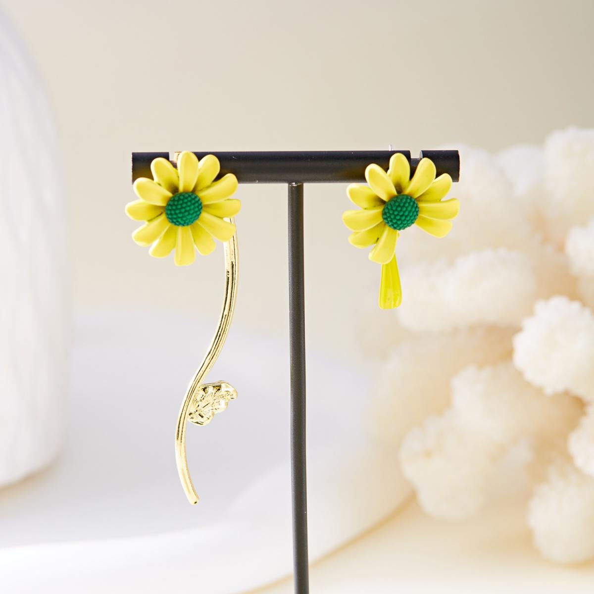 Temperament Simple Daisy Flower Asymmetrical Drop Earrings For Women Fashion Sunflower Plant Dangle Earrings Wedding Jewelry