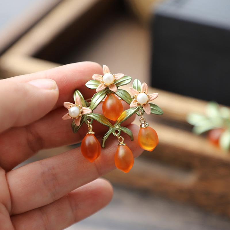 

Retro Plant Orange Blossom Brooch Berry Simple Ins Corsage Badge Flower Brooches Buckle Clothes Neckline Accessories