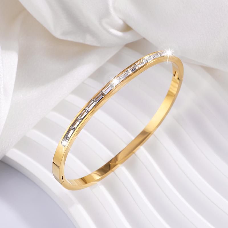 Starry Sky Silver Titanium Steel Bracelet for Women - High-End, Versatile, Full Diamond, Non-Fading Fashion Accessory