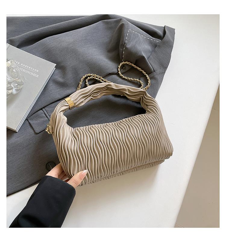

Fashion high-end sense retro handbag women s 2025 new pleated versatile shoulder underarm bag messenger bag хаки