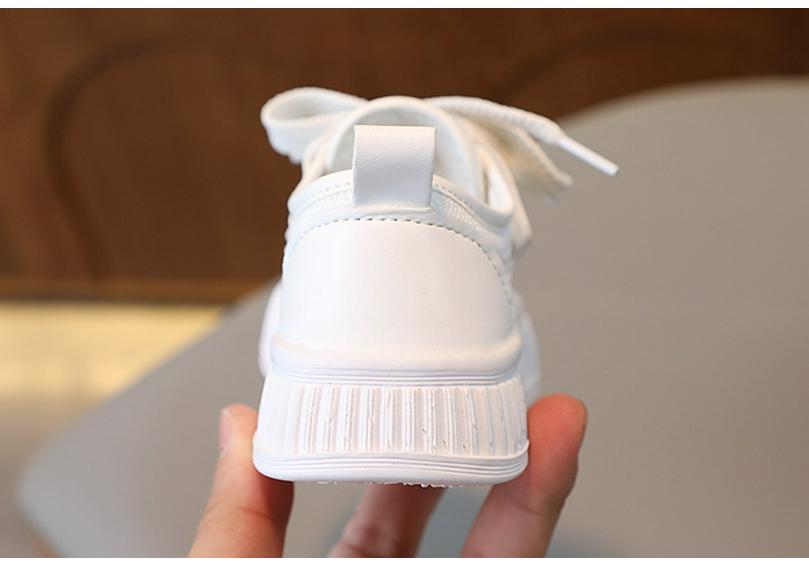 2025 Spring Korean Style Children's White Breathable Sports Shoes - Fashionable, Soft Sole for Toddlers and Young Kids.