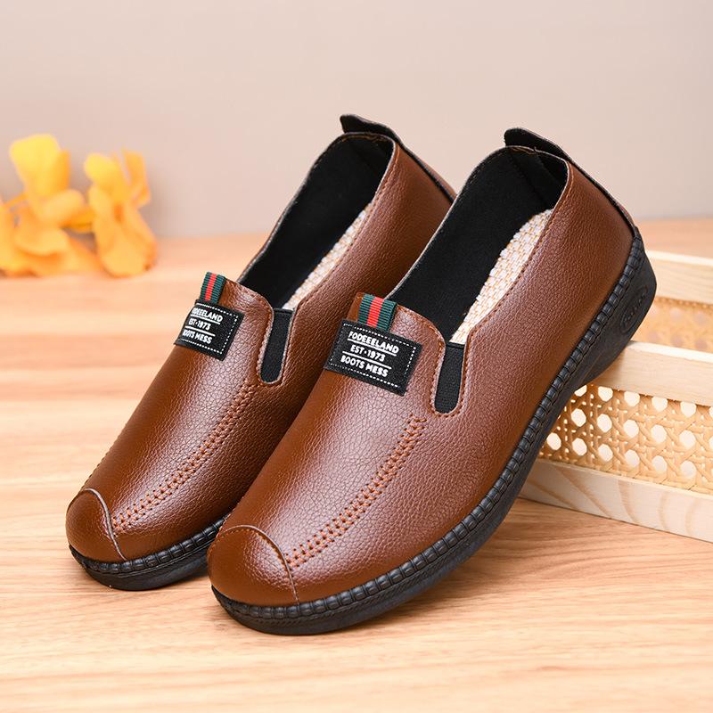 Women Summer Breathable Leather Casual Moccasins