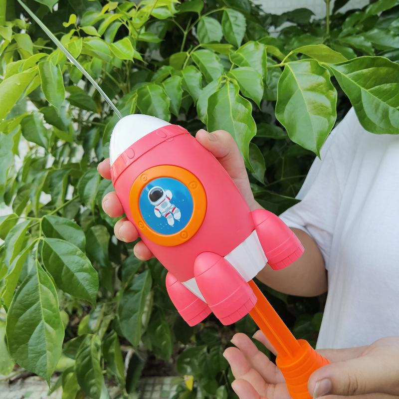 Squirt Water Guns Leke for kampspill Utendørs svømmebasseng Strand Utendørs sommer vannpistoler for gutter og jenter i alderen 3 år+
