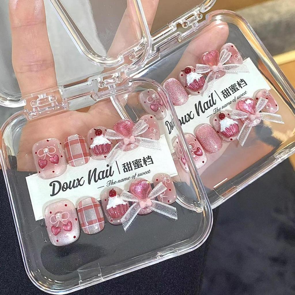 Xiaohongshu Influencer Sweet Peach Cat Eye Crystal Heart Nail Art