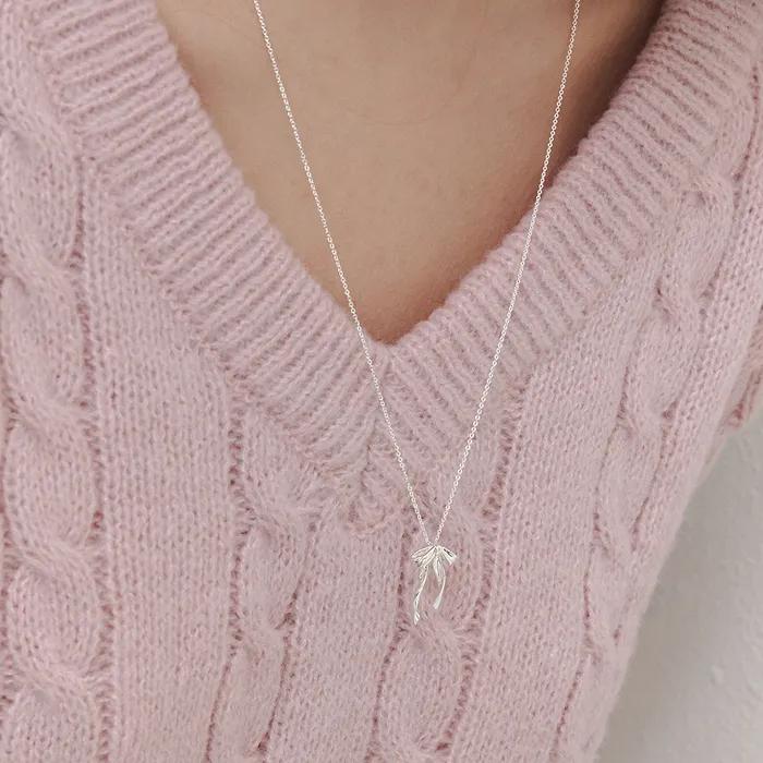 Ribbon Curved Long Necklace. Nb.1697