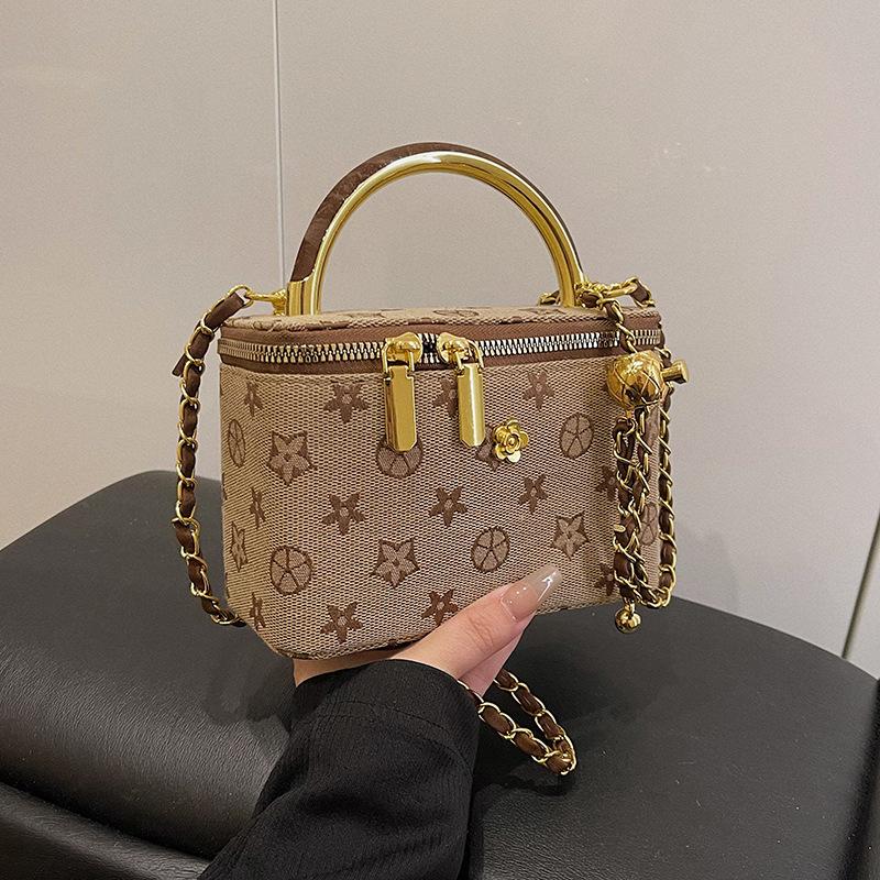 Shoulder bag Small daisy box bag Slack high-intelligence diamond chain Crossbody portable small square bag