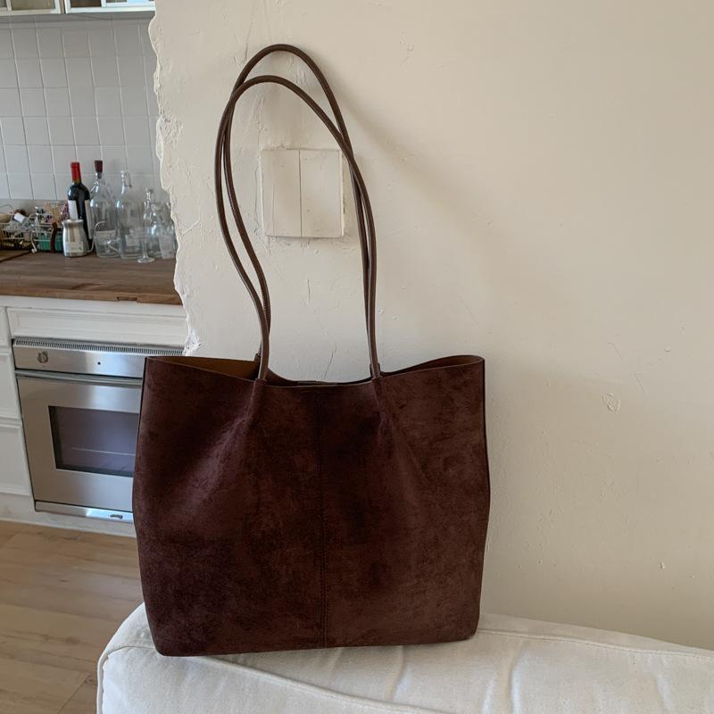 Autumn and Winter Suede Bag Women's New Sense Retro Versatile Commuter Tote Bag Large Capacity Bag