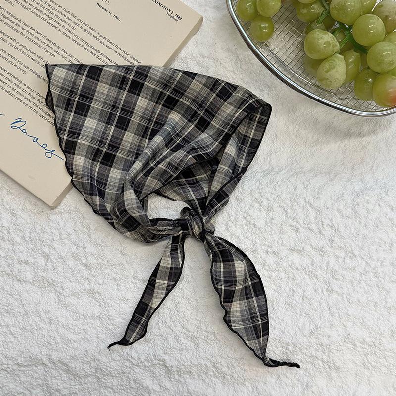 

New retro versatile plaid triangle scarf, headscarf, silk scarf for women s light and thin neck protection and waist multi-purpose scarf