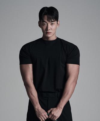 Eosendeo Shoulder Line Semi-Crop Muscle Fit Short Sleeve [Black]