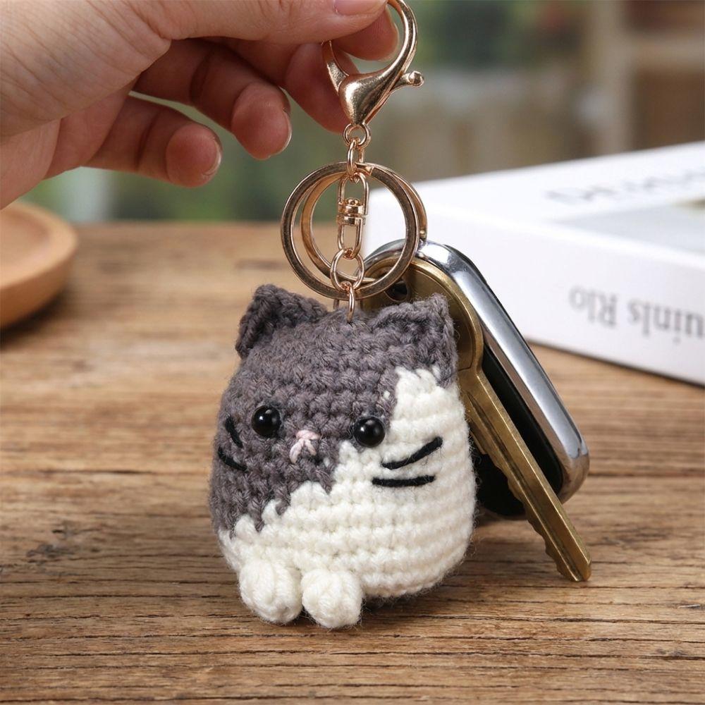 Handmade Crochet Cat Keychain Multi-color Cat Plush Keychain Cute Kitten Doll Keychain Gift Giving