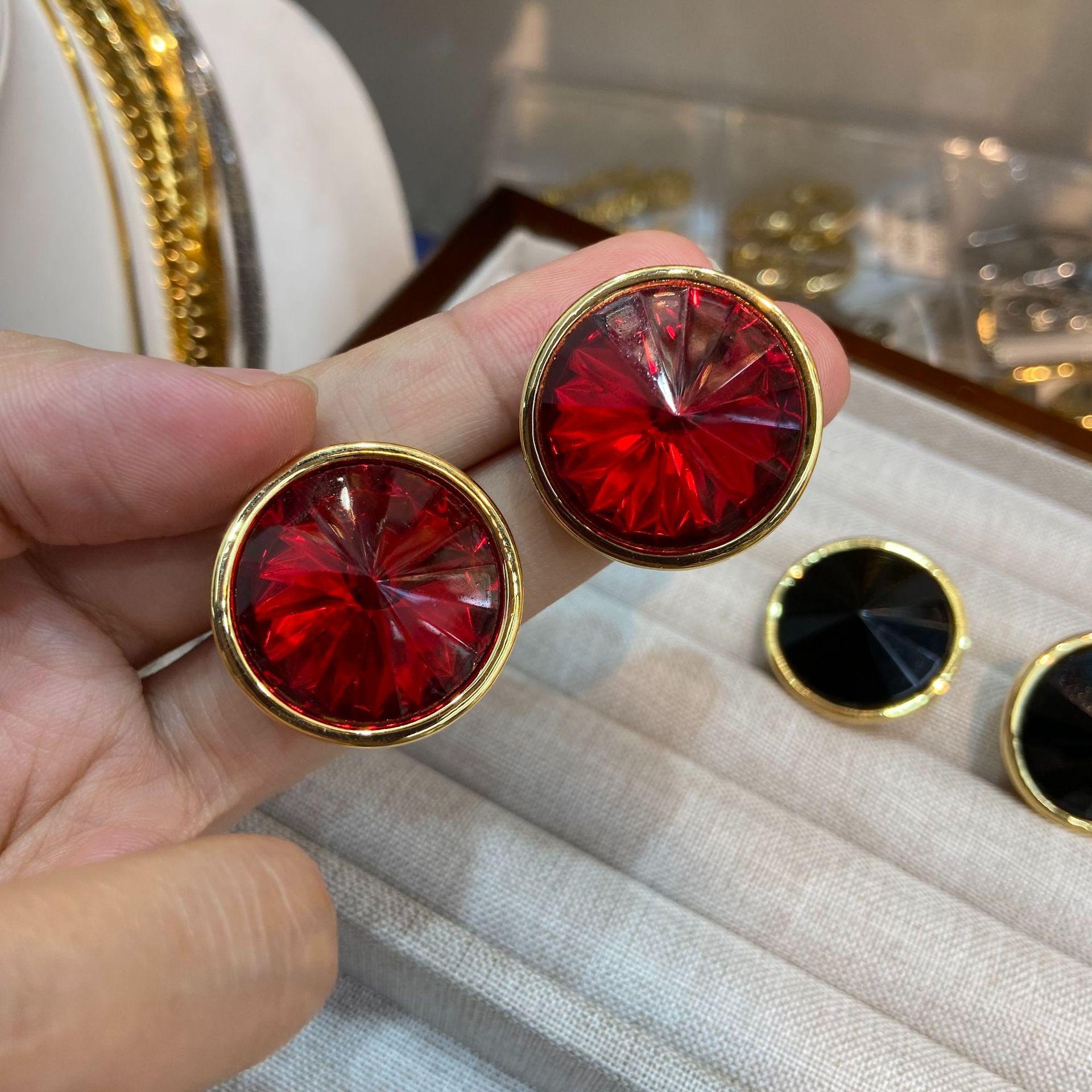 Round Burgundy Earrings Women S French Exquisite Earrings Style Versatile Internet Celebrity Same Ear