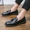 Luxury Brand Men Pointed Toe Leather Shoes Loafers Tassel Design British Style Black High-quality Shoes Slip On Mens Dress Shoes