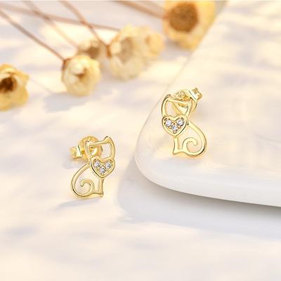 Orecchini Piccoli e Freschi a Forma di Cuore Versatili Design di Nicchia Aghi per Orecchini di Alta Gamma per Donne con Orecchini a Gattino